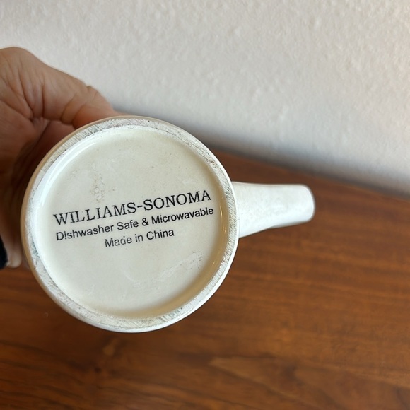 Williams-Sonoma Holiday Snowman Mugs Set of 4 - Picture 6 of 8